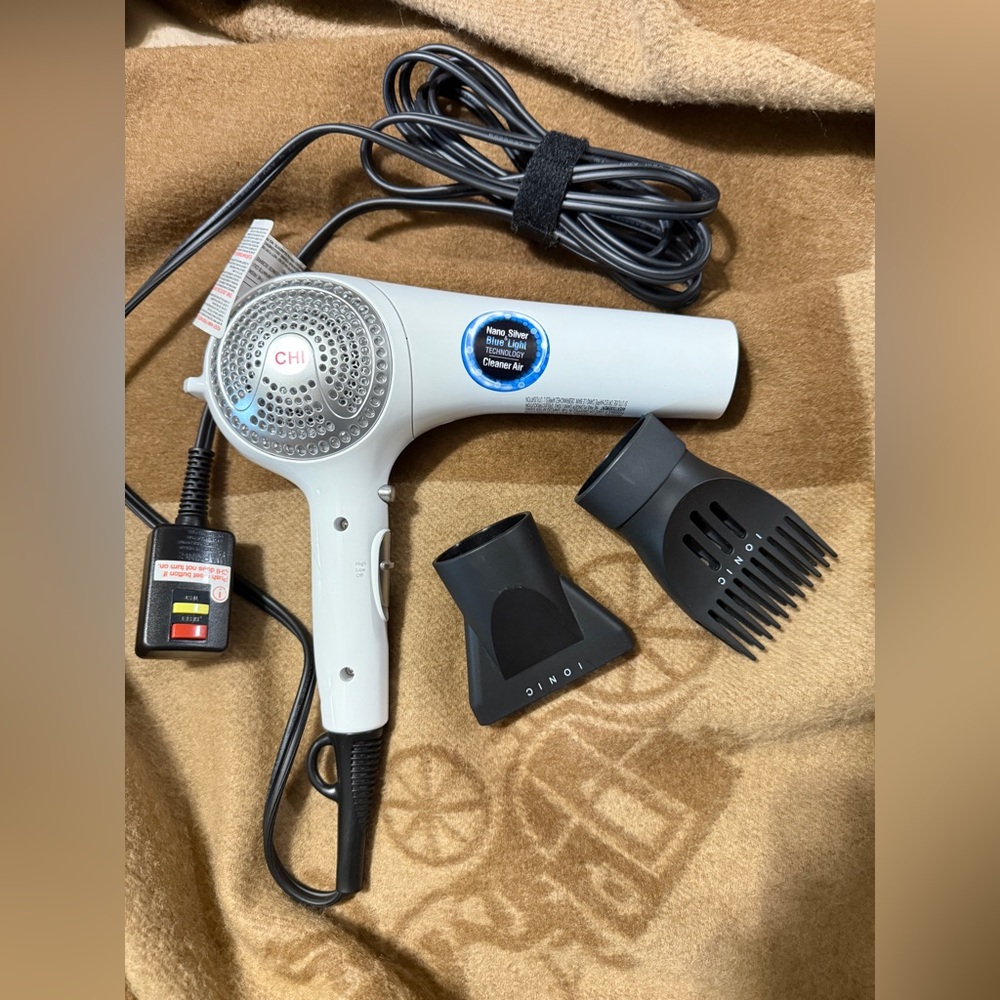 Chi pro Nano ionic technology Silver Blue Light Cleaner air Hair Dryer like new